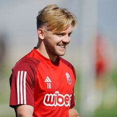 Jozwiak convence a Sandoval