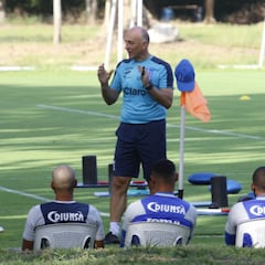 Fabián Coito da pistas a Honduras para vencer a Canadá