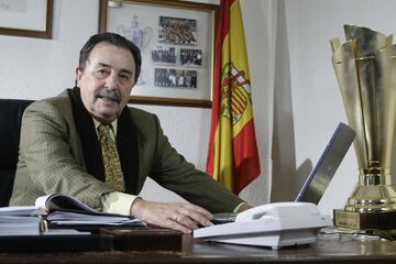 Fue elegido presidente de la Real Federaci車n Espa?ola de Balonmano en 2008 y su enorme esfuerzo y empe?o, en plena crisis econ車mica, resultaron claves para que Espa?a consiguiera organizar el inolvidable Mundial de 2013, que gan車 la Selecci車n en una final celebrada en Barcelona.