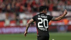 Aránguiz brilla con asistencia y gol en triunfo del Leverkusen