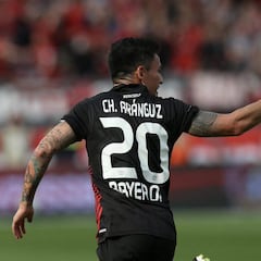 Aránguiz brilla con asistencia y gol en triunfo del Leverkusen