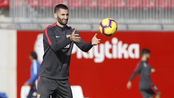 Gonalons se entrena con el resto y quiere estar ante el Legan¨¦s