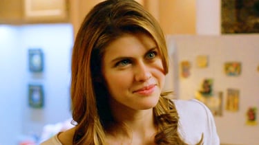 Alexandra Daddario reconoce que logró ‘San Andreas’ gracias a su famoso desnudo en ‘True Detective’