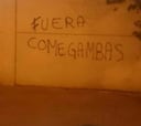 Pintadas contra el actual Consejo de Administración del Betis