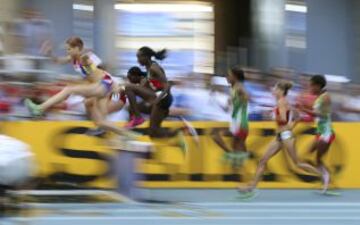 Carrera de 3.000 metros obstáculos femeninos en el Campeonato Mundial de Atletismo de la IAAF en el estadio Luzhniki