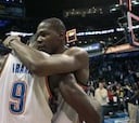 Doble-doble de Durant y buen partido de Ibaka bajo los aros