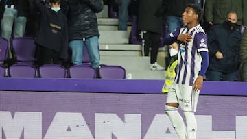 VALLADOLID, 06/11/21. PHOTOGENIC. PARTIDO DE LA LIGA SMARTBANK ENTRE EL REAL VALLADOLID Y EL MIRANDÃS, EN EL ESTADIO JOSE ZORRILLA. GOL DE GONZALO PLATA