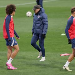 Simeone sigue sin decidirse