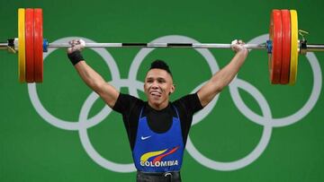 El pesista colombiano obtuvo la medalla de bronce en la categoría de 69 kg. tras la descalificación por dopaje de Izzat Artykov. El 9 de agosto de 2016 terminó en cuarto lugar de la prueba, pero una semana después oficializaron su bronce por la suspensión del atleta asiático.