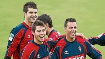 <b>OTRA CARA. </b>Cuéllar, Maldonado, Carmelo, Cámara y De Lucas, sonrientes en un ensayo del Sporting.