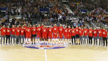 Los jugadores de la Selecci&oacute;n y de Venezuela se unieron para rendir un homenaje a Sergio Llull.