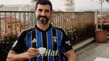 Raúl Albiol en la oficialidad de su fichaje por el Pisa.