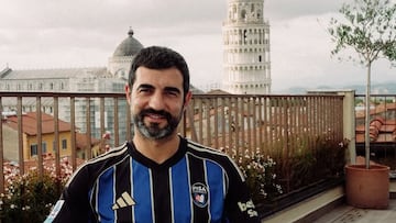 Raúl Albiol en la oficialidad de su fichaje por el Pisa.