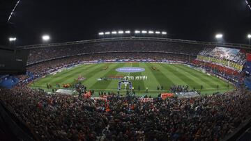 El Vicente Calder&oacute;n se despide de la Champions en su partido n&uacute;mero 50.