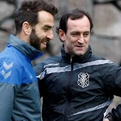 Carlos Ruiz renueva hasta 2019