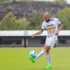 Dani Alves ya tiene su registro en la Liga MX