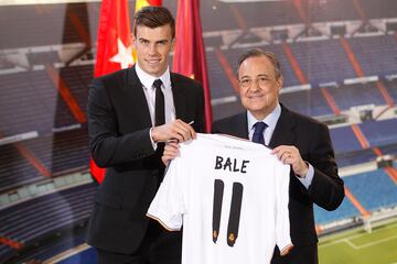 El Tottenham no quer¨ªa dejar marchar a Gareth Bale e hizo todo lo posible por retenerlo, pero no pudo rechazar la oferta del Real Madrid. A falta de 24 horas para el cierre de mercado de 2013, el Real Madrid pag¨® 101 millones de euros, siendo el gal¨¦s un traspaso r¨¦cord.