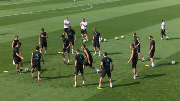 Asensio va tan sobrado que uno le parece poco: ¡vaya dos caños!