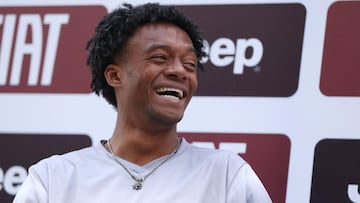 "Panita, esta es mi historia", es la autobiografía de Juan Guillermo Cuadrado lanzada en mayo del 2021. Ha sido un éxito y el libro ahora es Betseller.