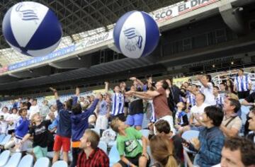 Así de bien se lo pasaron en la presentación de la equipación de la Real Sociedad para la temporada 2016/2017.