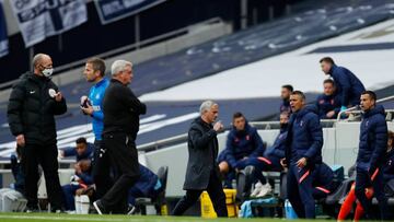 Mourinho se fue a los vestuarios tras pitarle un penalti en el 95'