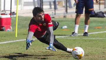 10/09/21
 ENTRENAMIENTO DEL VALENCIA CF - MAMARDASHVILI
 