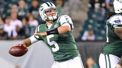 Sep 1, 2016; Philadelphia, PA, USA; New York Jets quarterback Christian Hackenberg (5) looks to pass against the Philadelphia Eagles during the second half  at Lincoln Financial Field. The Eagles defeated the Jets, 14-6. Mandatory Credit: Eric Hartline-USA TODAY Sports