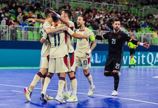 España dispara la última metralla