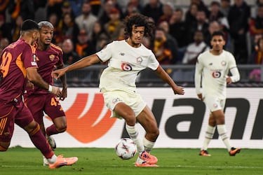 El francés es una grata sorpresa de la Ligue 1. Un medio moderno capaz de desplegar con eficacia su poderío físico, pero que a la vez tiene cualidades ténicas para atacar con precisión. Pronto dará el salto a una liga superior.