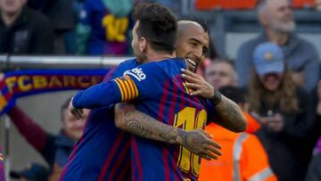 Vidal y Messi.