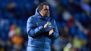 Andre Soares Jardine head coach of America during the 14th round match between America and Monterrey as part of the Liga BBVA MX, Torneo Apertura 2024 at Ciudad de los Deportes Stadium on October 27, 2024 in Mexico City, Mexico.
