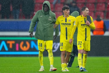 El Villarreal se despide de la Champions League tras un cierre de curso para el olvido: sin intensidad ni ritmo, el Submarino Amarillo persiguió sombras ante un Leverkusen que no perdonó.