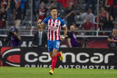 Molina: "Esperemos marcar época en Chivas junto a Peláez"