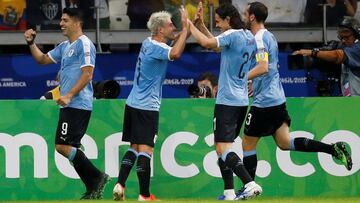 Uruguay asusta desde el debut