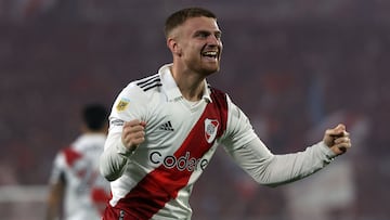 River Plate's forward Lucas Beltran celebrates after scoring a goal against Estudiantes during their Argentine Professional Football League Tournament 2023 match at El Monumental stadium, in Buenos Aires, on July 15, 2023. (Photo by ALEJANDRO PAGNI / AFP)