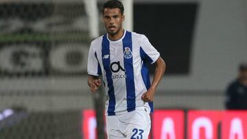 Diego Reyes, con varias ofertas del f¨²tbol europeo