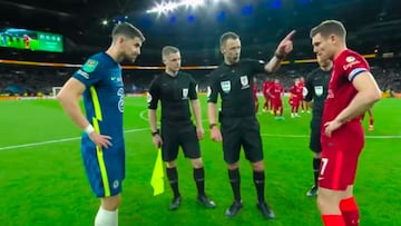 El gesto de Milner a Jorginho tras ganar el sorteo de penaltis es lo m¨¢s viral en Inglaterra de la final