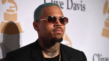 El rapero estadounidense Chris Brown en la gala de los Pre-Grammy celebrada en el hotel The Beverly Hilton de Beverly Hills el 7 de febrero de 2015.