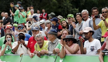 Espectadores durante la etapa 10.