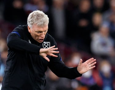 Tuvo una primera y breve etapa como entrenador del West Ham en la temporada 2017-2018. En diciembre de 2019 le volvieron a contratar como técnico del equipo, donde está desde entonces. Esta es su quinta temporada en el club.