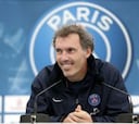 Blanc: “Adoro a Cavani y me encantaría verle en el PSG”