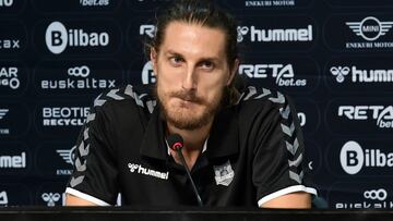 Bigote, durante su presentación