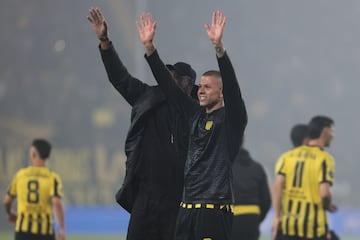 Jugadores del Peñarol festejan después de eliminar a Flamengo en la Copa Libertadores.