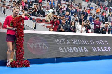 Simona Halep claims WTA world number one spot in China