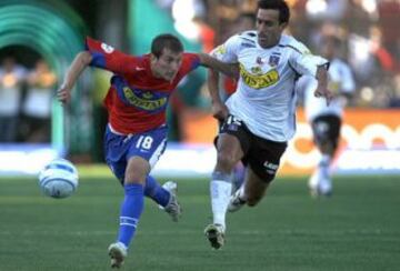 No destacó en los dos clubes argentinos (San Lorenzo y Racing) que defendió y llegó el 2008 a Universidad Católica, donde fue campeón el 2010. Luego pasó al Flamengo y Toluca, entre otros.