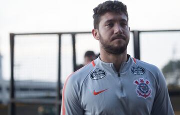 Corinthians ya se adapta a la altura de Bogotá