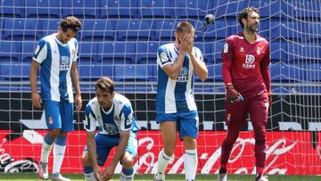 V&iacute;ctor S&aacute;nchez, David, Cabrera y Diego L&oacute;pez tras el 1-2.