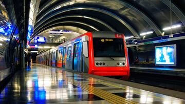 Horarios del Metro en Chile en las Elecciones: a qué hora abre y cómo se puede viajar gratis el domingo 7 de mayo