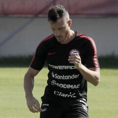 La U saldrá al mercado en agosto: busca tres refuerzos