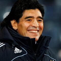 Se investiga la ambulancia alquilada que nunca estuvo en el domicilio de Maradona